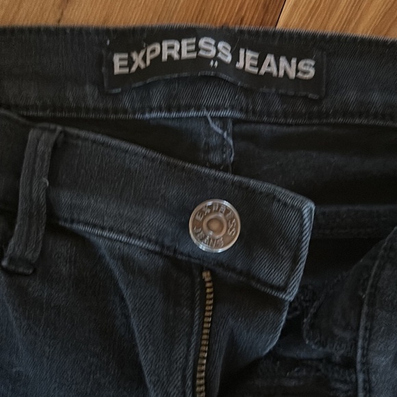Express Distressed Jeans - Picture 2 of 5